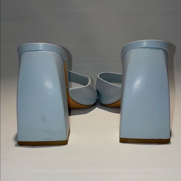 Forever 21 Blue Heeled Sandals with Modern Design - Picture 5 of 7